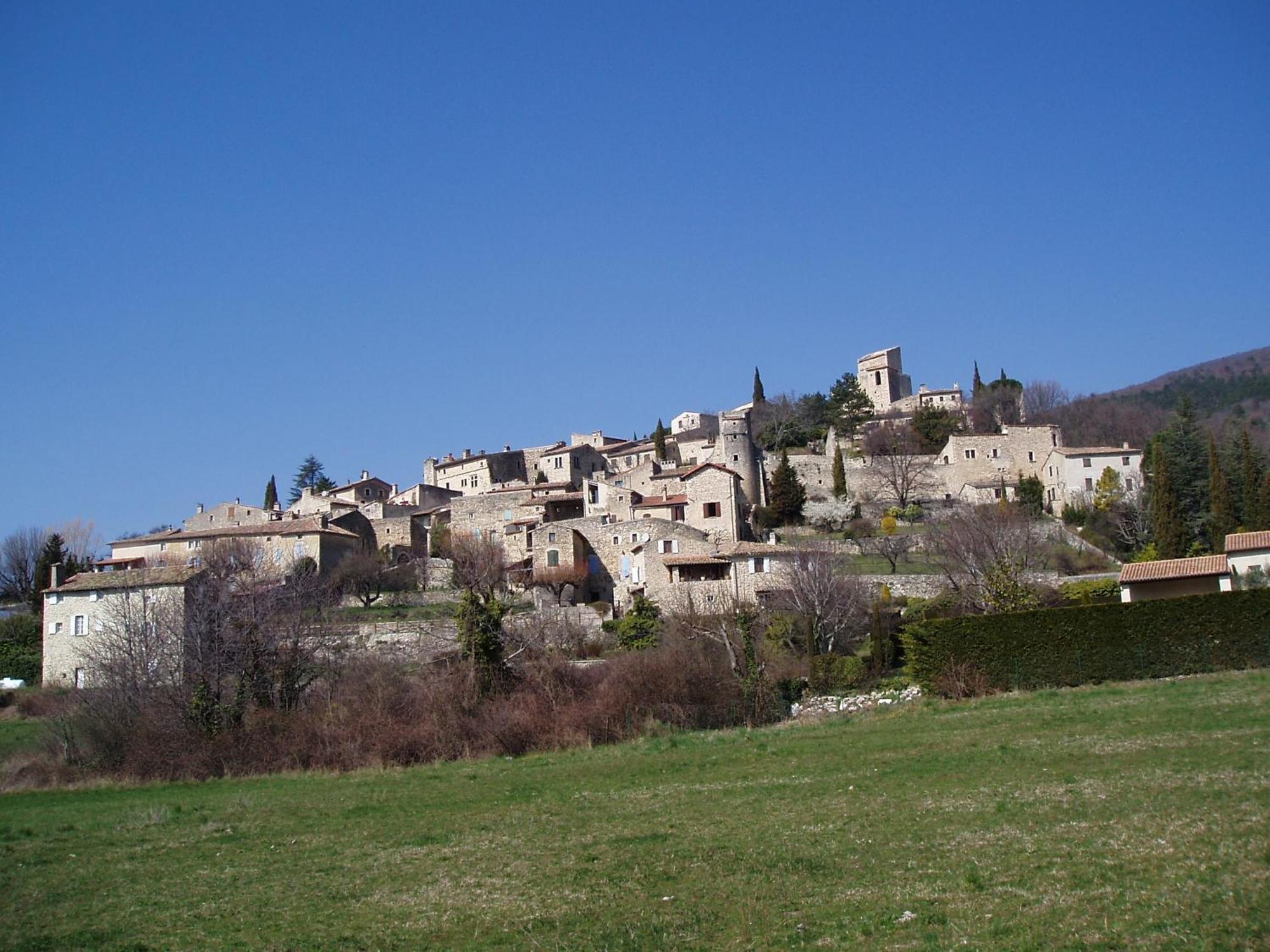 Logis Hotel Les Hospitaliers Le Poet-Laval Luaran gambar