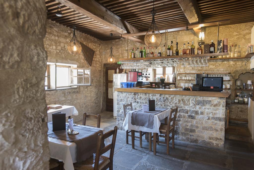 Logis Hotel Les Hospitaliers Le Poet-Laval Luaran gambar