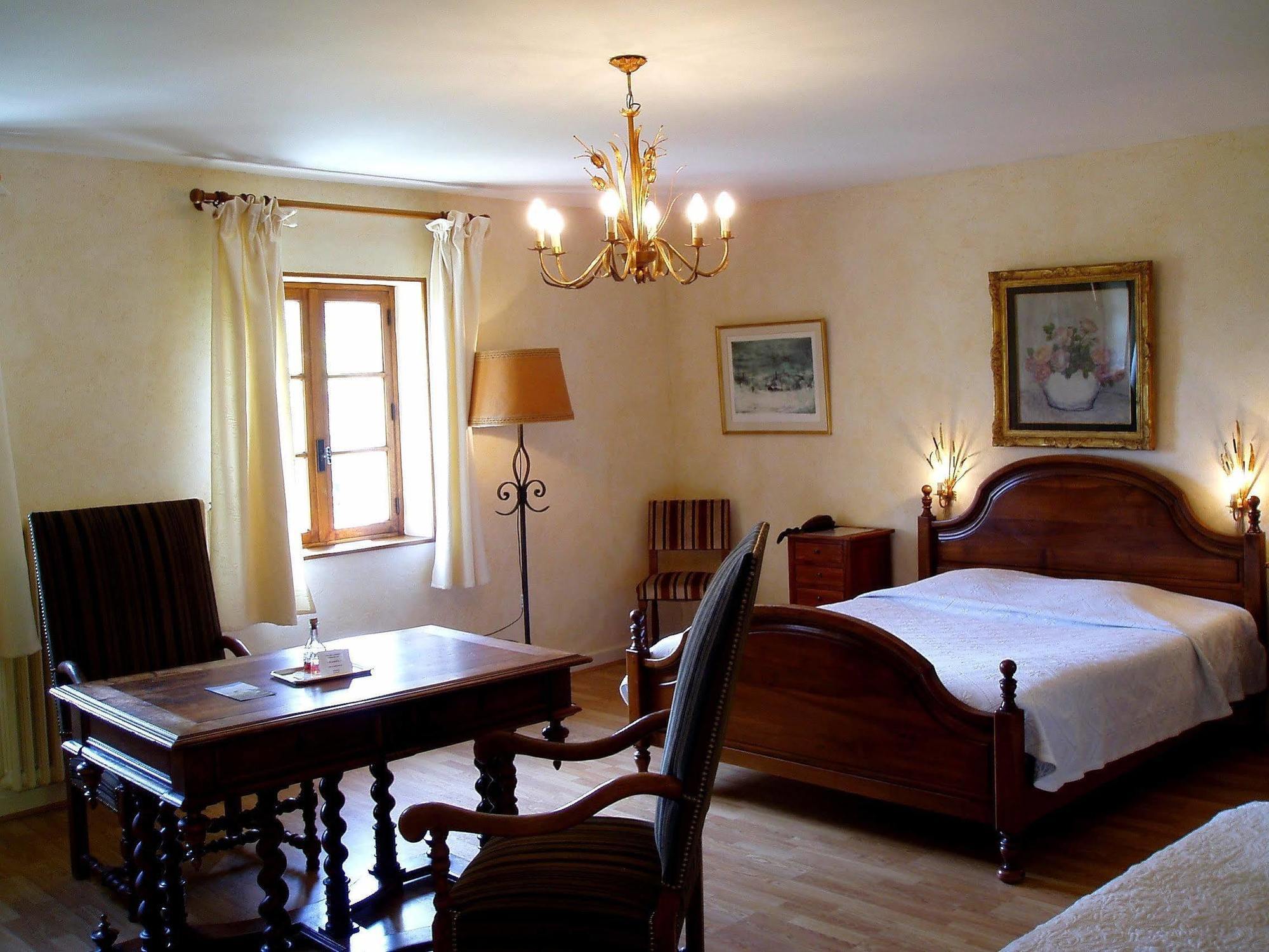 Logis Hotel Les Hospitaliers Le Poet-Laval Luaran gambar