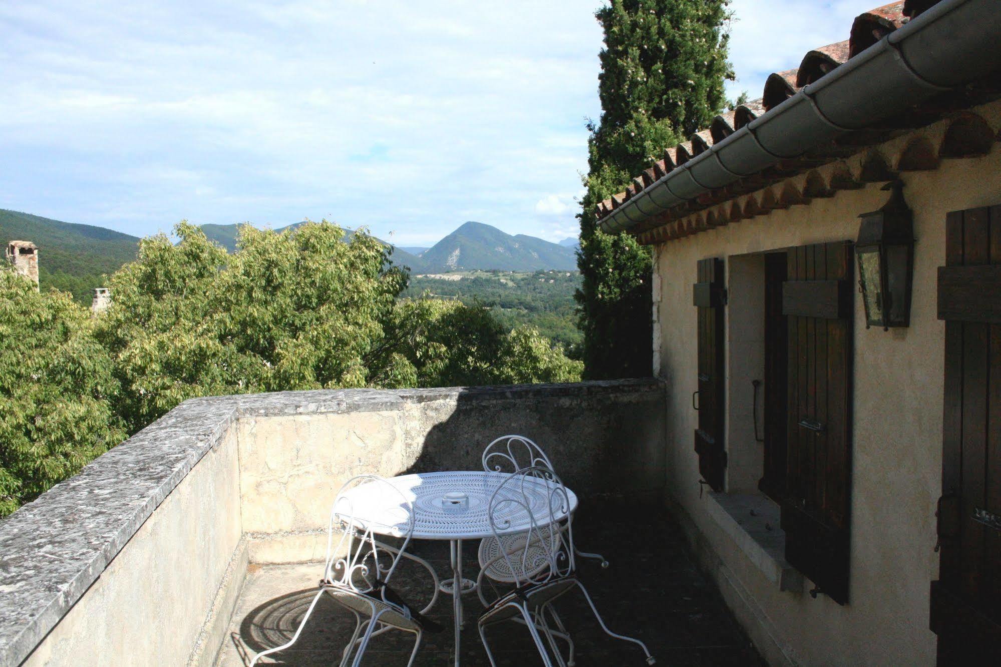 Logis Hotel Les Hospitaliers Le Poet-Laval Luaran gambar