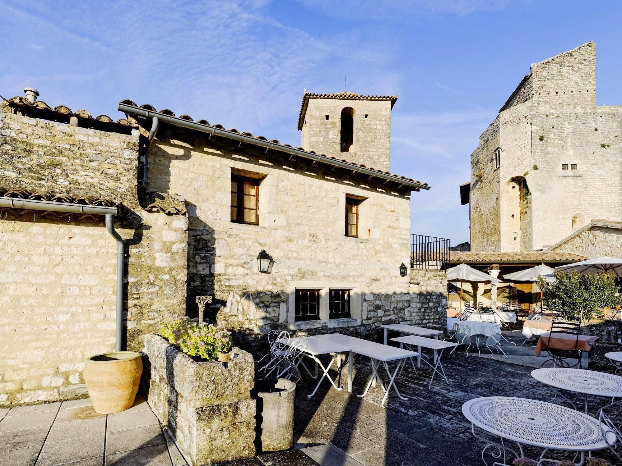 Logis Hotel Les Hospitaliers Le Poet-Laval Luaran gambar